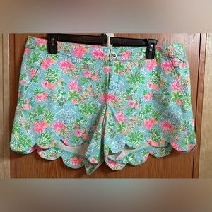 Lilly Loves Disney shorts size 16 only worn once Mint!